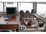 Steering position on the Targa 31. Note microwave oven below left!
